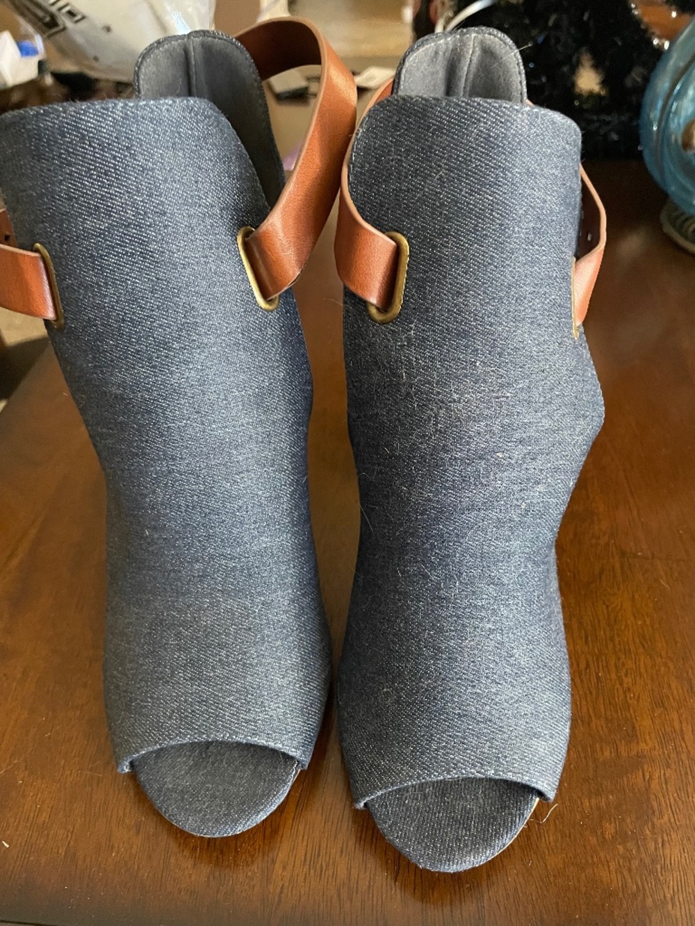 Woman’s Jean heels